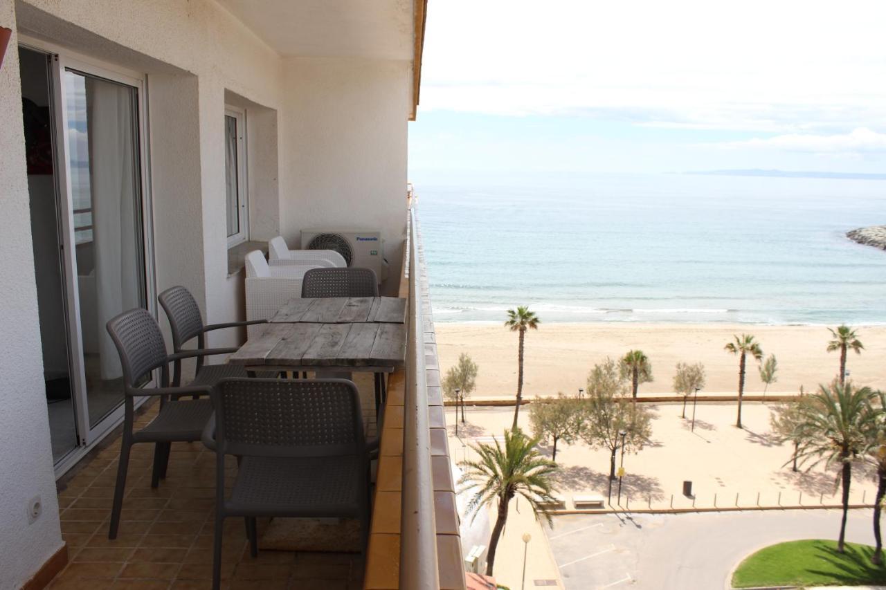 רוזס Beautiful Apartment In Front Of Beach, Pool, View מראה חיצוני תמונה